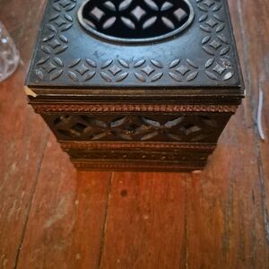 Elegant Brown Tissue Box Holder